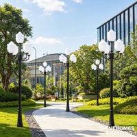 Lampadaire de jardin extérieur étanche en aluminium, design lotus, 5 têtes, hauteur personnalisable 2-4,5 m, pour projets d'éclairage paysager de villas et cours.