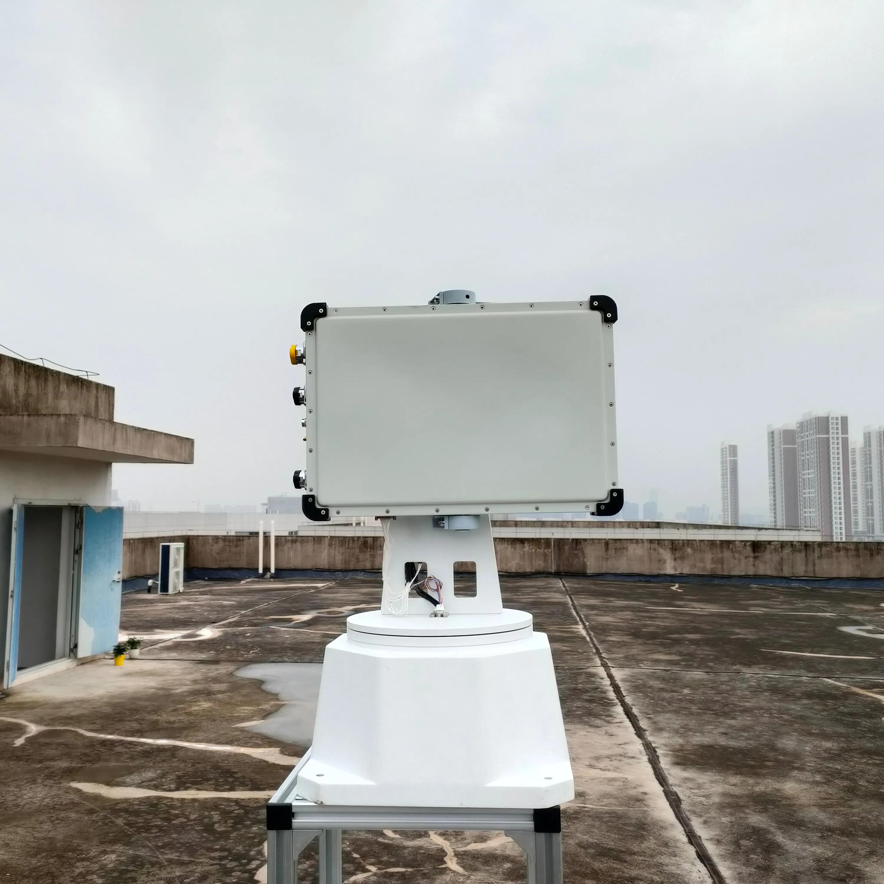 Long Range unmanned aerial vehicle UAV Detection Radar Drone Surveillance Radar