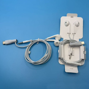 Audífonos Intrauditivos 2 en 1 con Cable Tipo C y Control de Volumen para Dispositivos iPhone y <span class=keywords><strong>Android</strong></span>, Audífonos de 3.5 mm / USB-C - Product Image 6