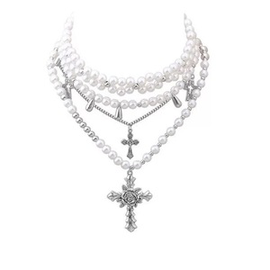 Collana a strati con croce vintage in argento e perle, collana gotica religiosa a più fili con perle finte, regalo per donna - Product Image 1