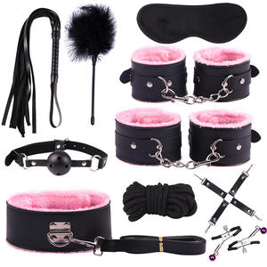 Sexy Lederen Bdsm Kits Pluche Sex <span class=keywords><strong>Bondage</strong></span> Set Handboeien Seksspelletjes Zweep Gag Tepel Klemmen Seksspeeltjes Voor Sexy Spelletjes Spelen Voor Koppels - Product Image 4