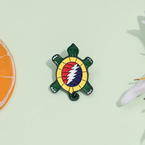 ロックバンドロゴエナメルピン音楽アルバム漫画タートルブローチラペルバッジファッションジュエリーギフトファンの友人卸売 - Product Image 2