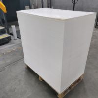 Prix d'usine Stocklot FBB paquet Matière première de tasse de papier de carton blanc