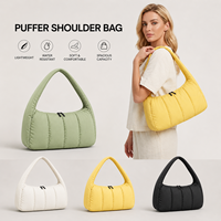 Sac Hobo matelassé personnalisé avec logo, en nylon rembourré, à porter sous le bras ou à l'épaule, avec fermeture éclair, sac à main décontracté pour femme, vente en gros OEM