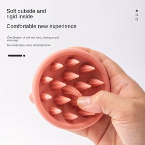 Nouvelle brosse de massage intégrée en silicone souple et durable, portable, pour le soin des cheveux et le nettoyage efficace des articles ménagers. - Product Image 2