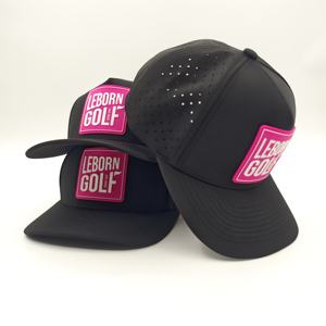 Gorras de golf deportivas de perfil medio con parche de PVC de 5 paneles, logotipo de leopardo, impermeables, con orificios cortados a láser y cuerda, personalizables al por mayor. - Product Image 6