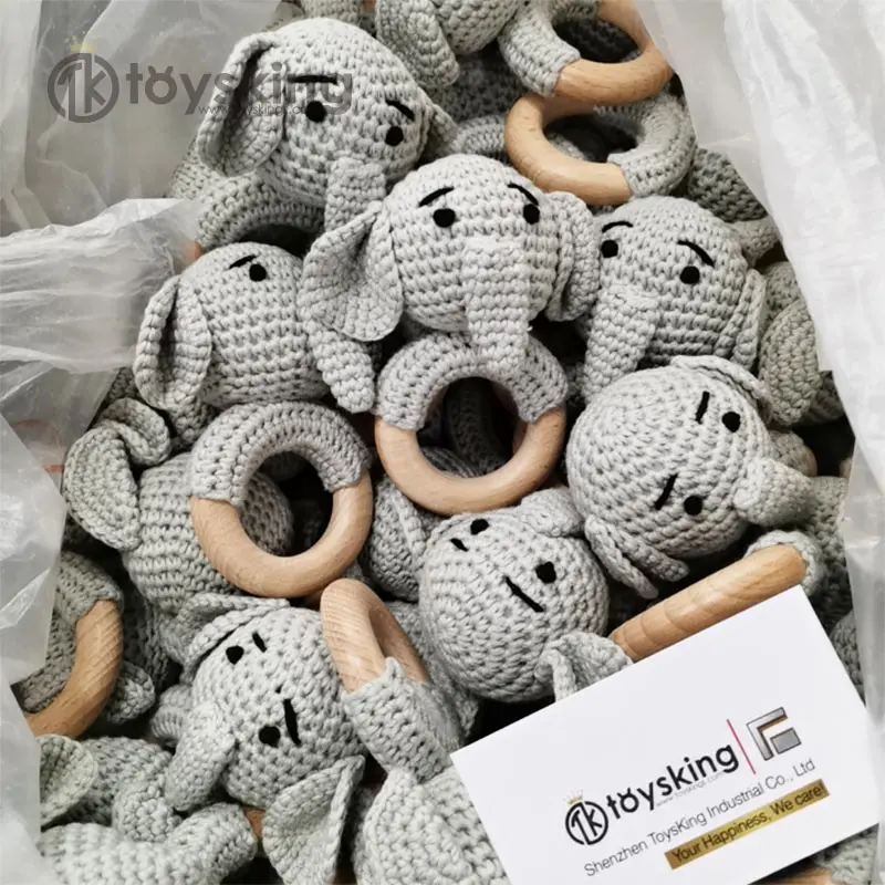 Toysking Crochet nhà máy trực tiếp bán buôn handmade cotton hữu cơ sợi Crochet Elephant Rattle răng với Beech vòng gỗ