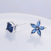 Anting-anting tusuk REETI 925 Sterling Silver dengan Zirkonia Kubik, Desain Bunga Asimetris, Perhiasan Fashion yang Menawan