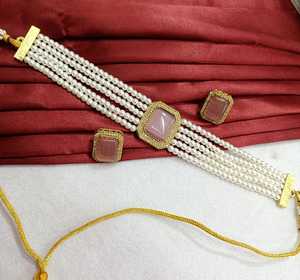 Conjunto de collar de Gargantilla multicapa hecho a mano perlas blancas y piedra para bodas, compromisos, aniversarios, regalo de Material de latón - Product Image 4