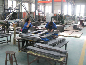 Ngoài trời điện áp cao disconnector điện GW1-12/630A cách ly dao chuyển đổi MV & HV cột gắn Switch disconnectors - Product Image 3