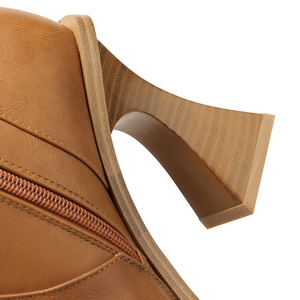 מגפי ברך בסגנון מערבי לסתיו ולקיץ לנשים, בצבע חום בהתאמה אישית, עם עקב מעוצב, קצה מרובע ממתכת ותכונת הגבהה. - Product Image 6