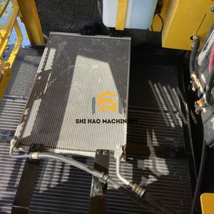 Bomba de engranajes de motor para excavadora de orugas Komatsu PC160 de bajo kilometraje, con motor Komatsu y 16.1 toneladas de peso operativo, para excavación en construcción. - Product Image 2