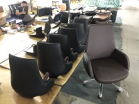 Chaise de bureau moderne en cuir à dossier moyen pour visiteurs et cadres