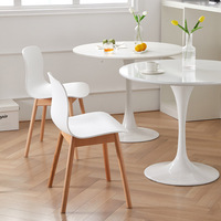 Chaise de salle à manger nordique au design minimaliste, mobilier de maison, siège en bois massif, dossier rotatif inspiré d'Instagram pour petites maisons et cafés