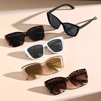 Nouvelles lunettes de soleil œil de chat américaines européennes à la mode Style transfrontalier populaire avec lentilles UV400 Jambes creuses Grand cadre carré