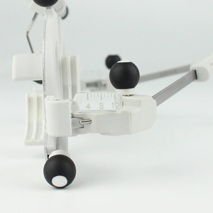 UTC-1000 Montatura Compatta per Esami Visivi, Design Leggero per Assistenza Oculistica Mobile e Itinerante - Product Image 4