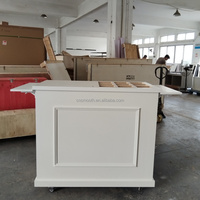 SMOOTH Vente en gros de comptoirs de bar mobiles en bois blanc personnalisés, chariot à bonbons portable et pliable pour fêtes, mariages et banquets