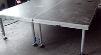 Plate-forme de scène portable en aluminium interlock à installation rapide avec pont en contreplaqué antidérapant à vendre