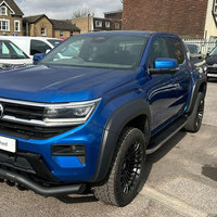 Juego combinado para Volkswagen Amarok 2024: Barra de protección delantera, Protector de capó, Visores de ventana, Rieles de techo, Guardabarros, Amortiguador de portón trasero