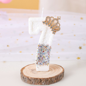 Vendita all'Ingrosso di Decorazioni per Torte con Corone Eleganti, Candele Numeriche per Matrimoni, Feste di Natale e Compleanni, Direttamente dalla Fabbrica - Product Image 5