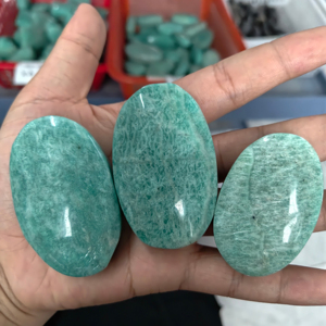 Cristal de amazonita de grado AAA al por mayor, forma de corazón [boho], atracción de riqueza, piedra decorativa, virutas de piedra en bruto talladas, mineral - Product Image 6