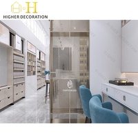 Aménagement intérieur de magasin de maquillage, présentoirs sur mesure, meubles de présentation de cosmétiques, décoration de magasin de beauté commercial, rénovation