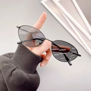 Lunettes de soleil œil de chat, monture en métal, UV400, monture intégrale, style rétro, unisexe, protection solaire, lunettes de mode pour adultes - Product Image 4