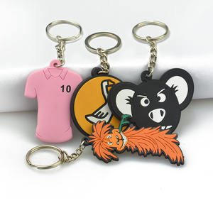 Fabricant en gros de porte-clés en PVC 3D personnalisés avec des personnages de dessins animés et de films - Product Image 1