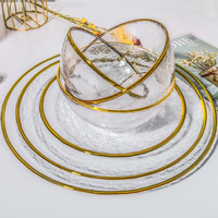 Assiettes de présentation rondes en verre écologiques de qualité supérieure avec bord doré, style minimaliste, pour mariages, événements et fêtes de camping, avec technique d'émail coloré