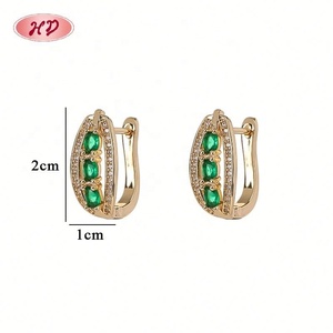 Aretes Geométricos de Lujo con Circonia Verde, Chapados en Oro de 18K, Joyería de Latón de Fábrica - Product Image 4