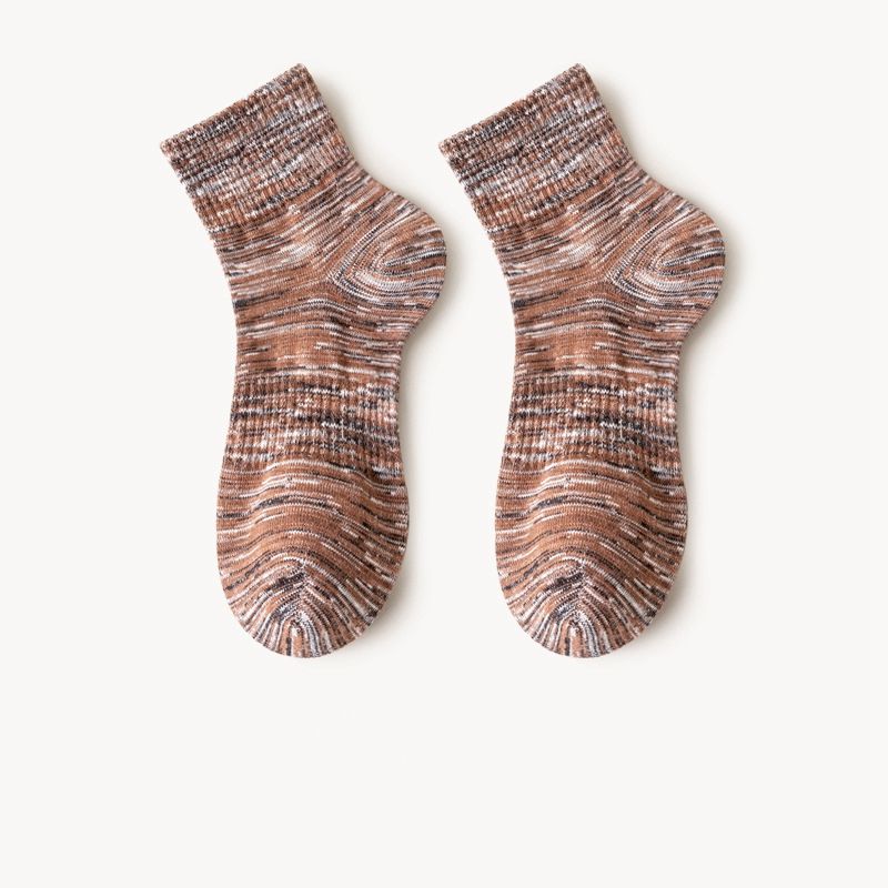 สีน้ำตาล