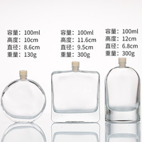 Bouteille d'huile d'arôme en verre carrée de 100ml 200ml avec bâtonnets de diffuseur de roseau bouteille de diffuseur de parfum en verre de roseau