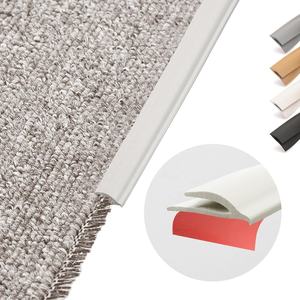 Bande <span class=keywords><strong>de</strong></span> finition <span class=keywords><strong>de</strong></span> bordure <span class=keywords><strong>de</strong></span> <span class=keywords><strong>tapis</strong></span> en PVC auto-adhésive moderne, bande <span class=keywords><strong>de</strong></span> transition <span class=keywords><strong>de</strong></span> sol flexible <span class=keywords><strong>de</strong></span> <span class=keywords><strong>tapis</strong></span> à carrelage pour usage domestique, découpable - Product Image 1