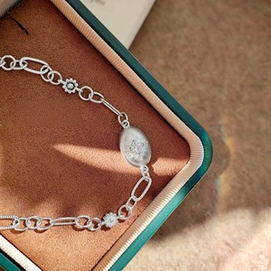 Bracelet en argent de style français vintage, motif marguerite, luxueux et raffiné, inspiré des accents de zircon hexagramme brossé haut de gamme - Product Image 2