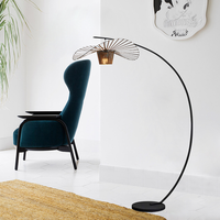 TYSONLampadaire décoratif moderne de mode européenne Lampadaire LED moderne d'angle de salon debout