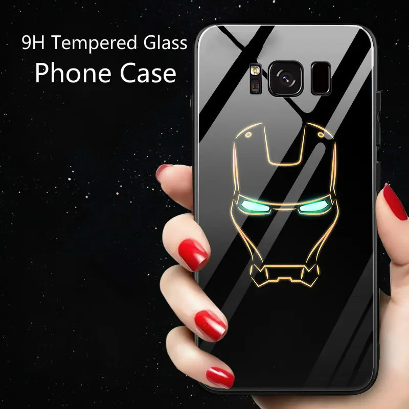 Marvel Avengers Luminous Tempered Glass Case Coque Iron Man Glow LED Phone Cover para Samsung Galaxy S10 Plus S10E S8 S9 Note 8 9