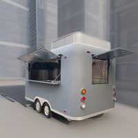 Remorque alimentaire mobile 4 roues en acier inoxydable populaire 2024 pour camping extérieur et cuisine mobile de snacks