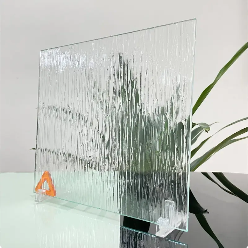 2024 Glas Reliëf Kunst Ontworpen Regenpatroon Glas Voor Partitie Decoratief Gebouw Ultra Helder Gehard Glas