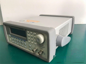 Generador de Ondas Arbitrarias de Función Keysight 33220a de 20 MHz Usado - Product Image 3