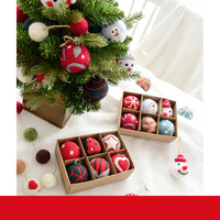 Adornos Navideños de Bolas de Fieltro Rojo y Verde, Juego de 4 Piezas en Caja de Regalo, Adornos Colgantes de Tela Hechos a Mano para Decoración de Árboles de Navidad