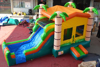 Château gonflable commercial d'extérieur avec toboggan et zone de saut combinée