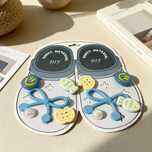 Decorazioni per Scarpe Fatte a Mano, Fiocchi Sorridenti, Pesciolini, Bottoni a Forma di Mela, Accessori di Alta Qualità Personalizzabili - Product Image 1