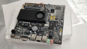 Carte mère Mini ITX embarquée avec processeur intégré 1037u, carte mère <span class=keywords><strong>I7</strong></span> <span class=keywords><strong>3517u</strong></span> pour terminal de point de vente, processeur quadricœur IPC - Product Image 3