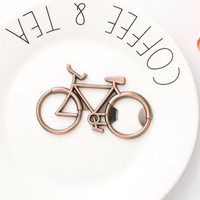 Ouvre-bouteille de bière pour vélo, en alliage de zinc, design carré 2-en-1, portable, multi-occasions, pour bar, usage domestique et international, modèle explosif