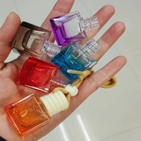 Diffuseur de parfum pour voiture en verre coloré