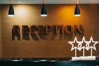Letrero Luminoso LED de Canal Metálico Personalizado para Exteriores, Letras 3D Luminosas para Negocios, Edificios y Hogares, en Acero Inoxidable