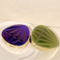 Boîte à coussin d'air de luxe OEM/ODM, motif diamant sculpté, violet et vert, emballage cosmétique personnalisable en gros d'usine