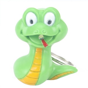 Porte-clés en plastique avec lumière LED en forme de serpent créatif cadeau promotionnel pour les enfants avec effet sonore sifflant - Product Image 1
