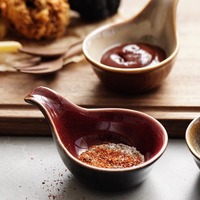 Plat à sauce et assaisonnements en porcelaine fine japonaise au design mignon pour restaurant, hôtel et usage domestique, idéal pour le hotpot et les voyages
