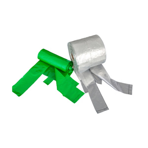 Bolsa para camisetas de fácil transporte, diseñada para un manejo sencillo, almacenamiento y embalaje seguro de varios productos de tienda. - Product Image 1